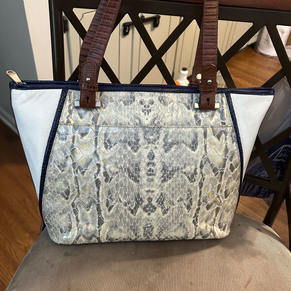 Brahmin Medium Asher - image 1